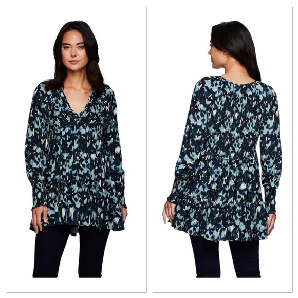 beachlunchlounge Tops - BeachLunchLounge Top‎ Boho Blue Floral Cotton Tiered Talia Tunic Large V Neck
